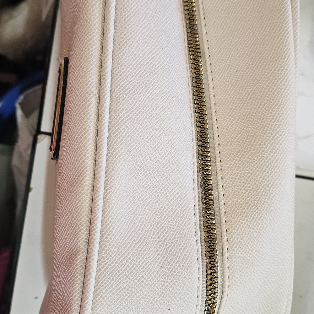London Fog Bag, 9x5 And 4 Inches